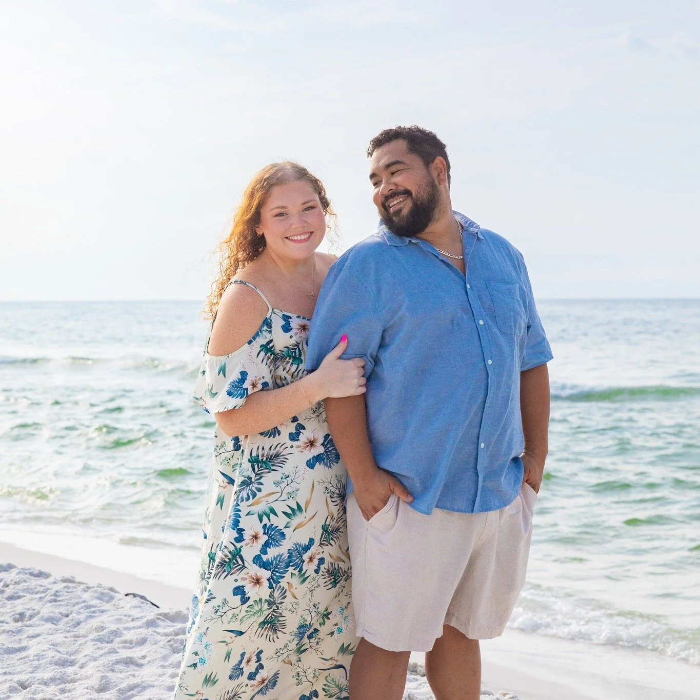 Family photos are the best time to get your couples photos updated. Pass them kids to their grandparents and pretend you came on vacation without them! lol

📸 Jessica Salort Photography
Serving Navarre Beach, Pensacola Beach, Gulf Breeze, Fort Walto