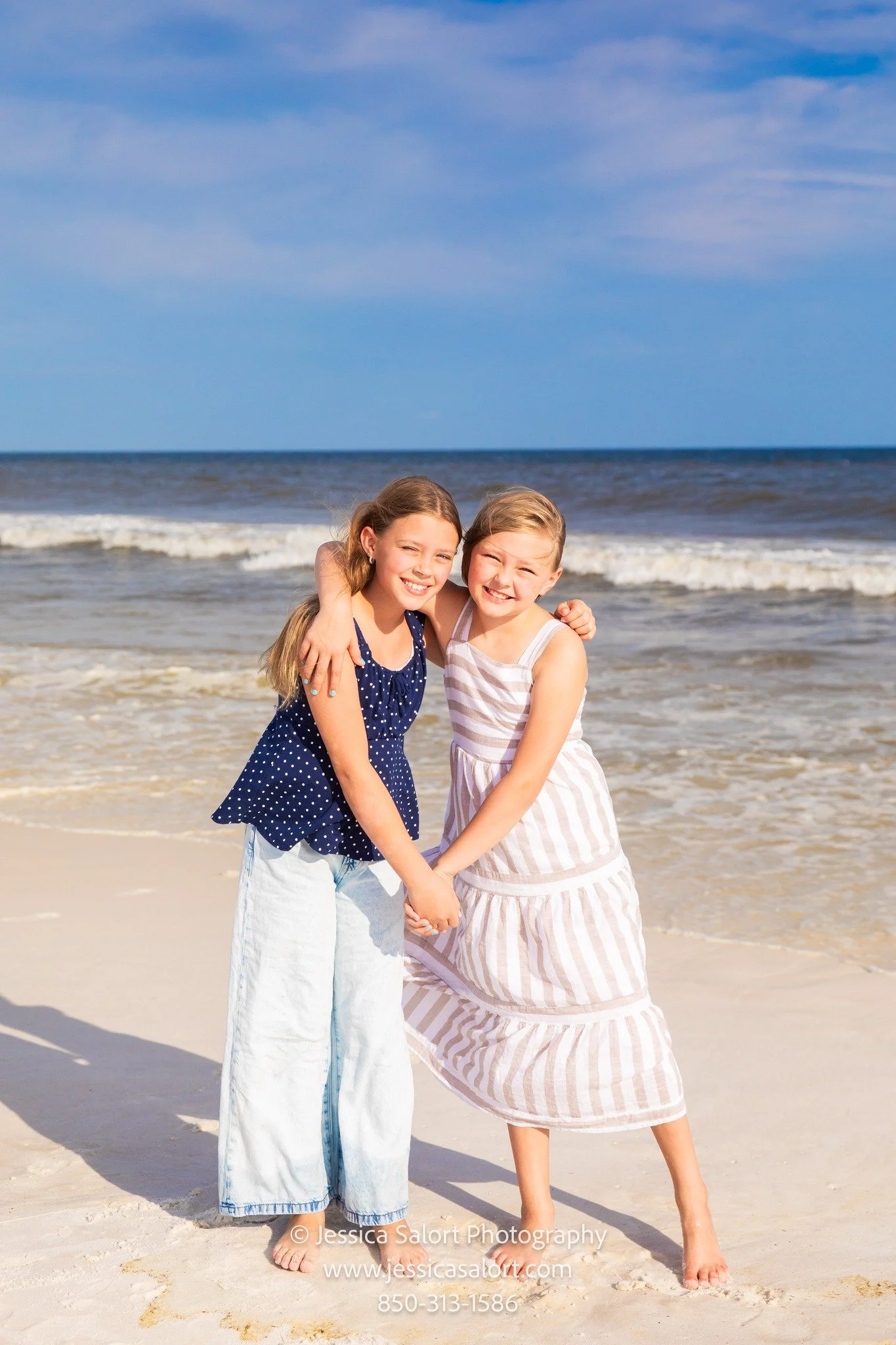 I love this pose. I've possibly had you do something similar, if we have done a session before. I love the closeness and if you look closely kinda looks like their bodies form a heart. 

📸 Jessica Salort Photography
Serving Navarre Beach, Pensacola 