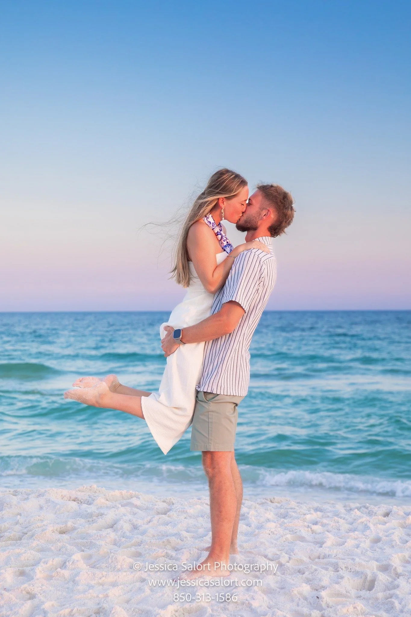 I'm always gonna encourage you to pick your lady up! I mean can you blame me for asking??? These are so dreamy. ❤❤❤❤❤

📸 Jessica Salort Photography
Serving Navarre Beach, Pensacola Beach, Gulf Breeze, Fort Walton Beach, Destin, and surrounding Flori