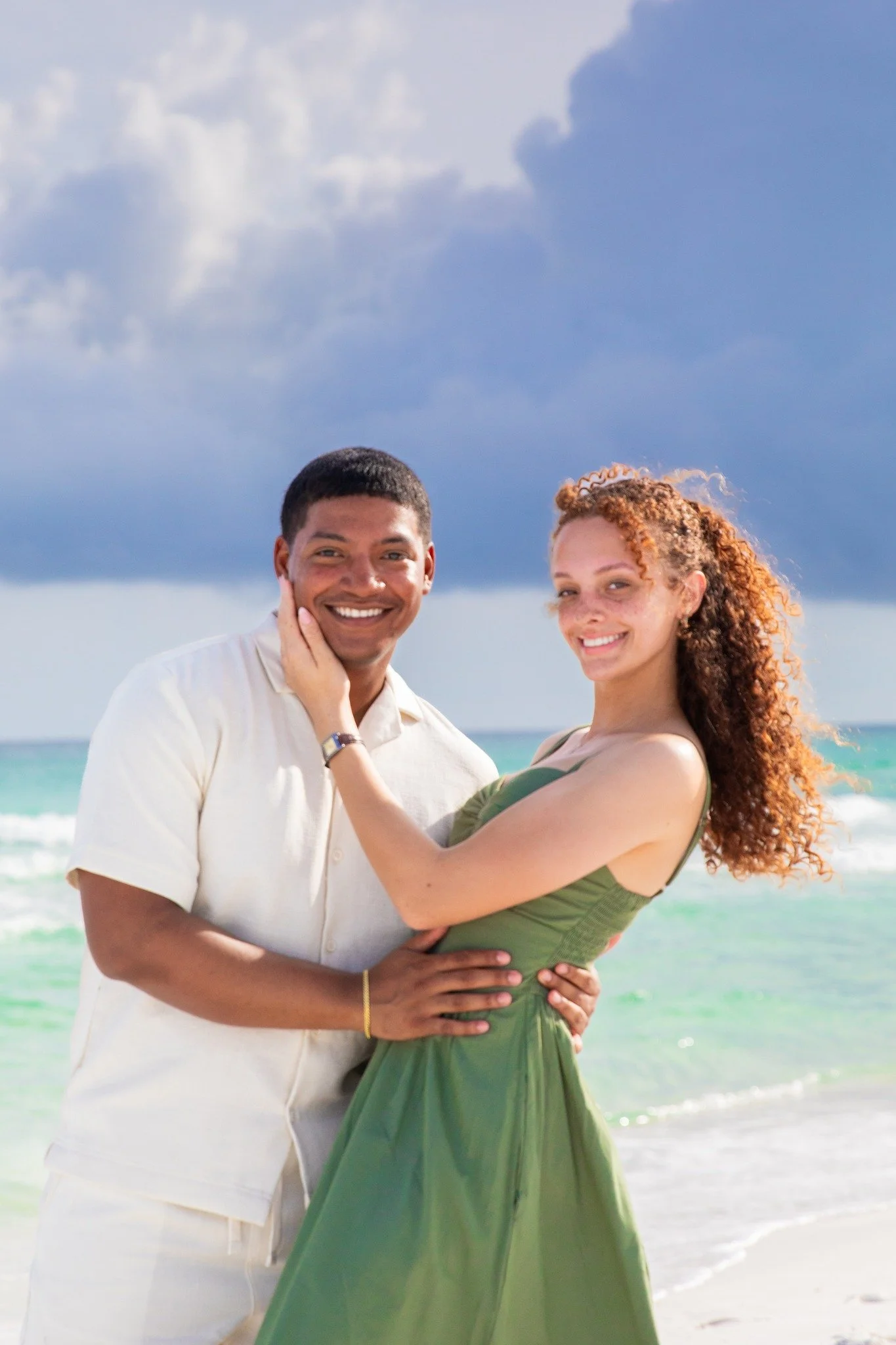 Love is in the air!!! Fall means proposals are on the way this holiday season! If you want to surprise your lady! I can get it those gorgeous photos done for you! 

 #love #lovestory #engagement #engagementpost #engagementring