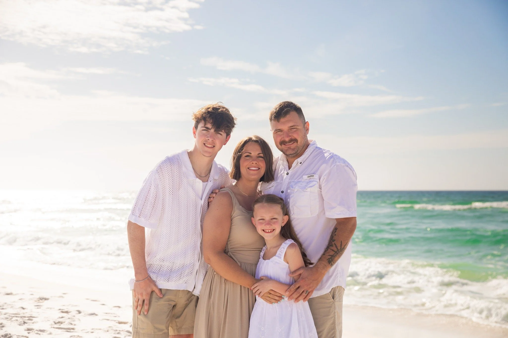 ☀️ Morning Sessions starting at just $250!
Want beautiful, updated family portraits without making it a whole-day event? My morning sessions are perfect for families looking for something quick, easy, and relaxed&mdash;while still getting plenty of b