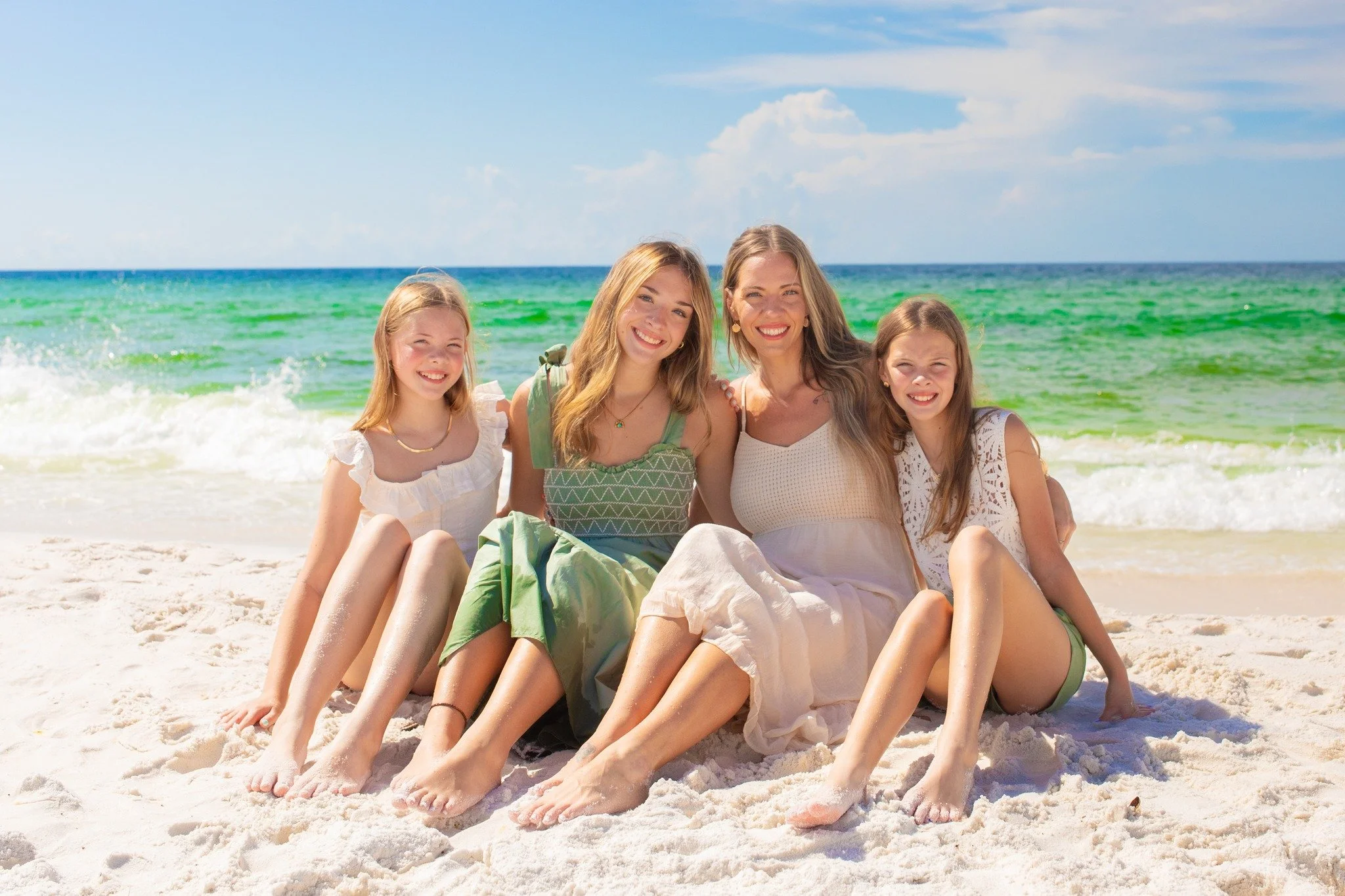 Teenagers are fun, too! ❤️

Family photos aren&rsquo;t just for families with little ones. Bring those big kids and let&rsquo;s get some great images together!

We&rsquo;ll get the beautiful photos of everyone looking at the camera, but we&rsquo;ll h