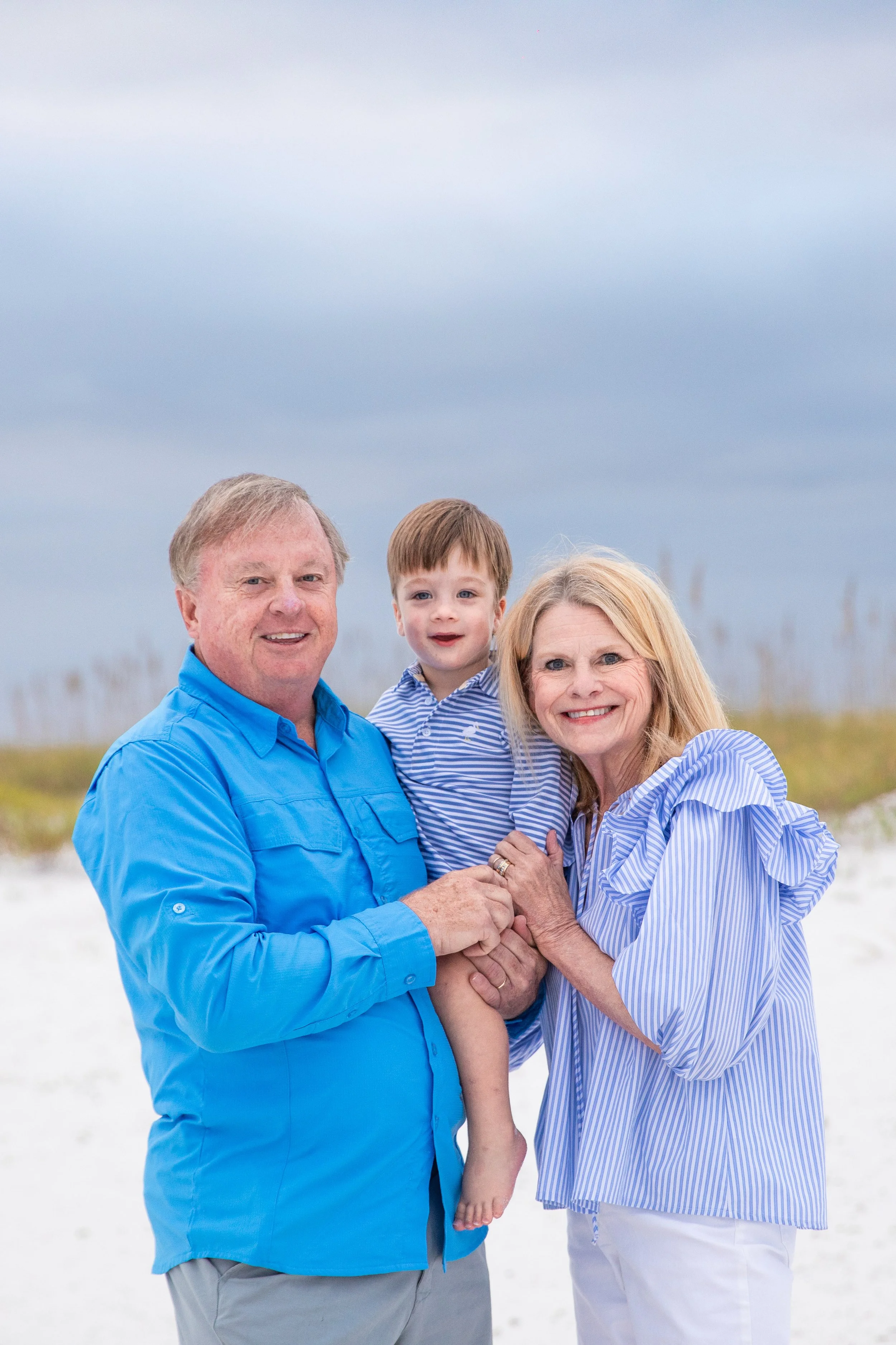 Blue is the perfect color for your next photos- Navarre Beach Photography - Jessica Salort Photographer
