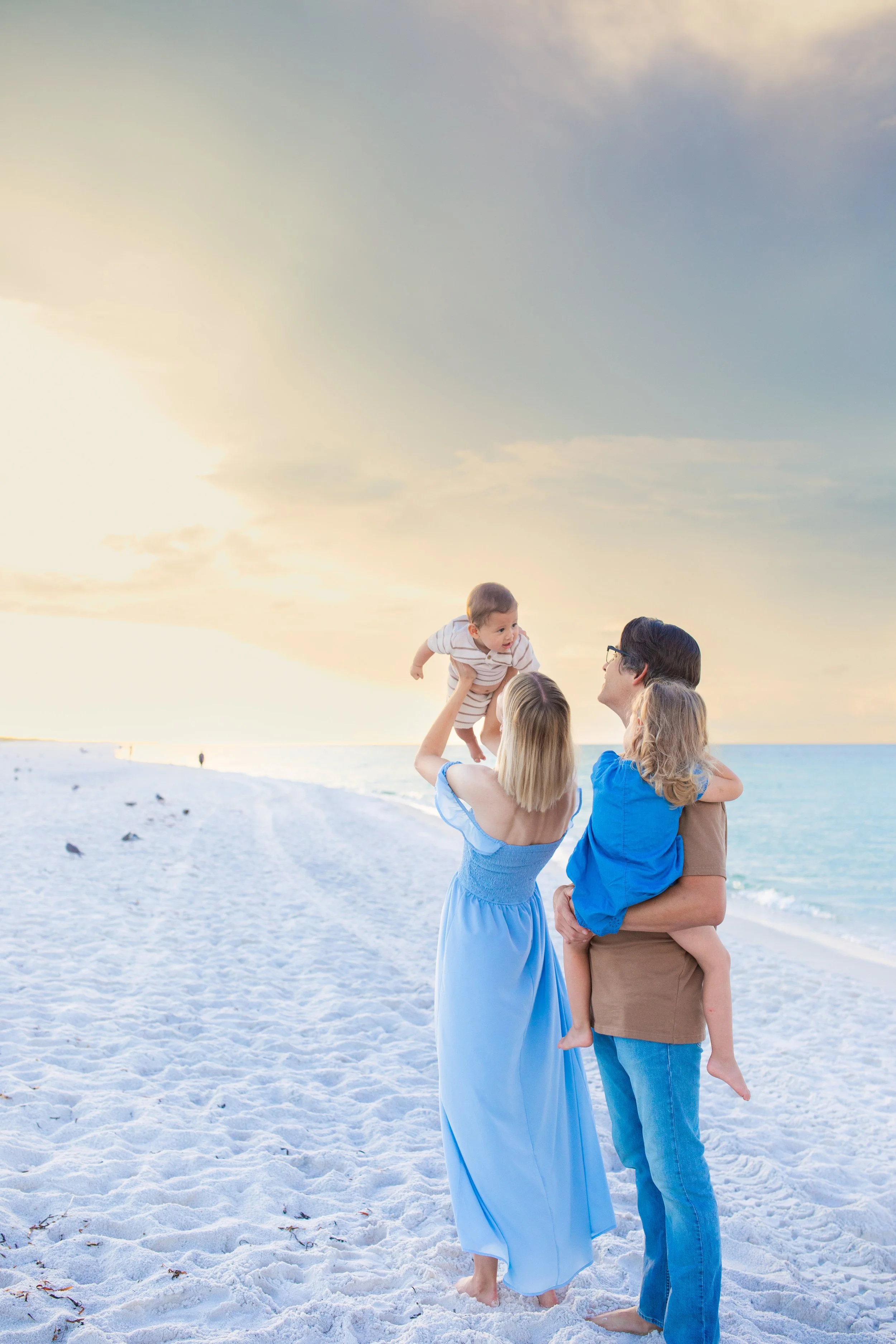 Blue is the perfect color for your next photos- Navarre Beach Photography - Jessica Salort Photographer