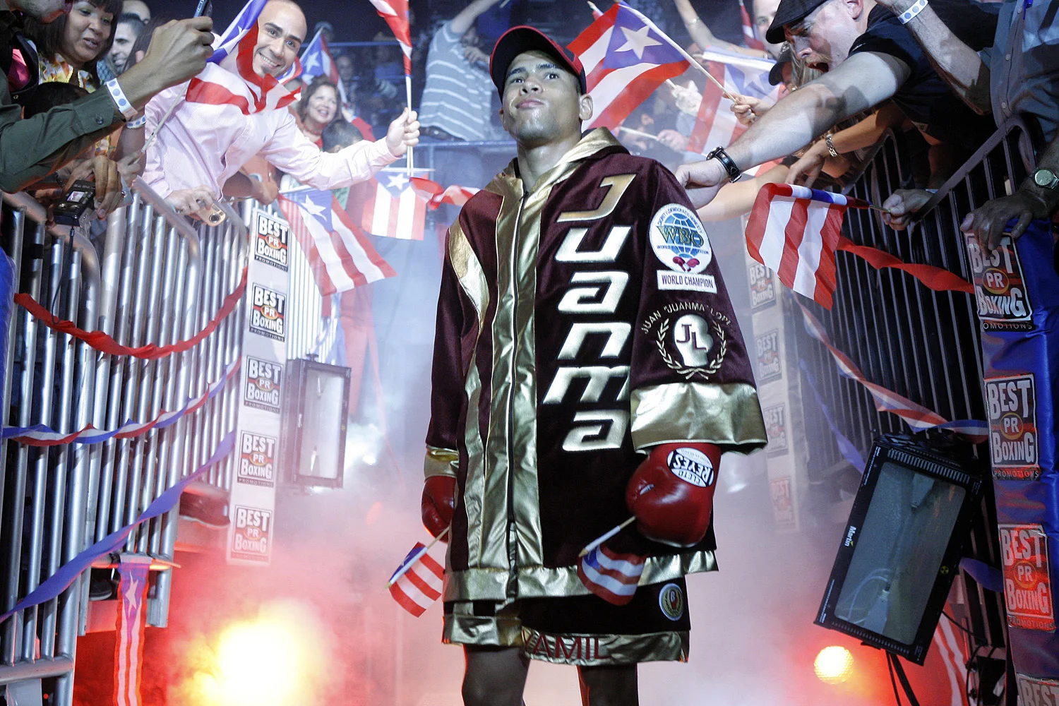 Ring Entrance: Juan Manuel Lopez
