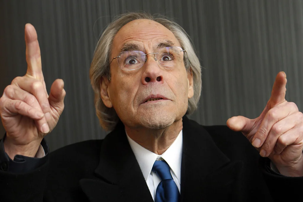 SHARKNADO 2 - Robert Klein