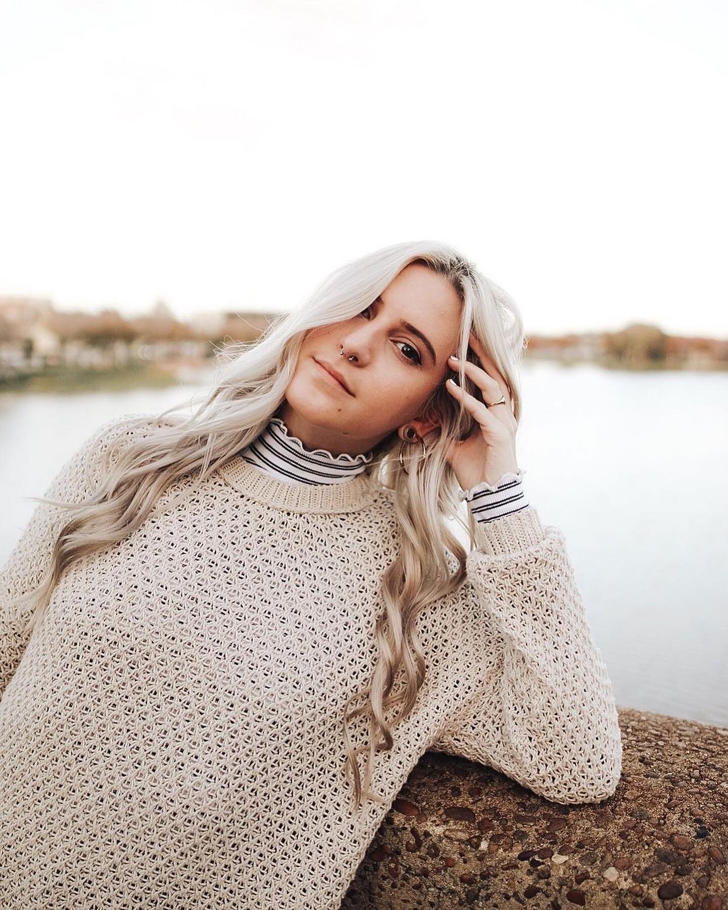 20% OFF ALL PRESET PACKS TODAY ONLY 🥳 Kicking off the sale with @alyssabwillett who used Morning Mist from the mobile preset pack she snagged today. Wow THESE TONES 😍🤤😩 Swipe to see the &ldquo;before&rdquo; and shop the preset sale with the link 