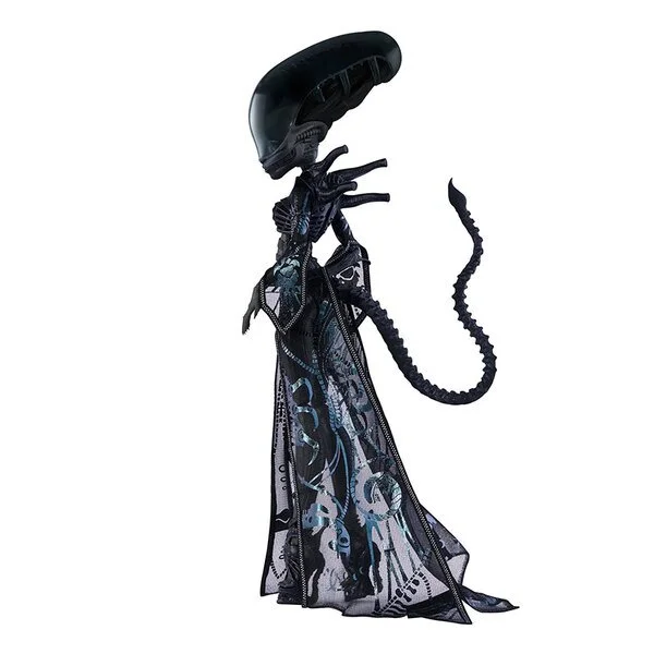 Alien-01__scaled_600.jpg