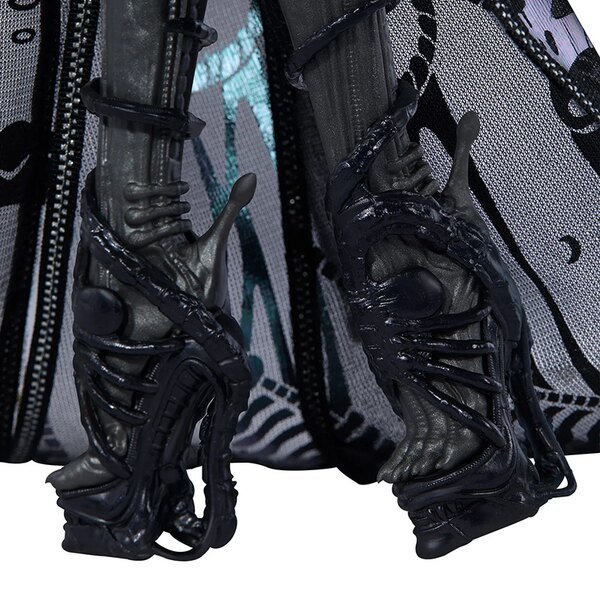 Alien-08__scaled_600.jpg