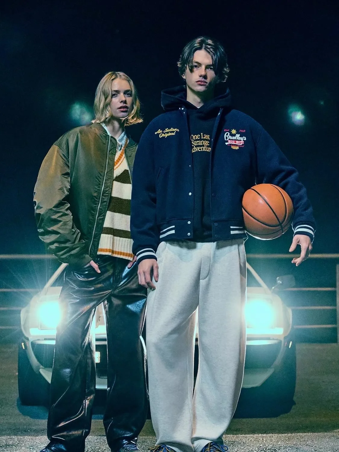 From sneakers to watches to custom Funkos &mdash; the #StrangerThings Day drops are here and they&rsquo;re everything! See all 5 new collabs before they sell out!

Click Link in bio for more! ✨

Photos | Courtesy of Brands

#StrangerThingsDay #ST5 #U