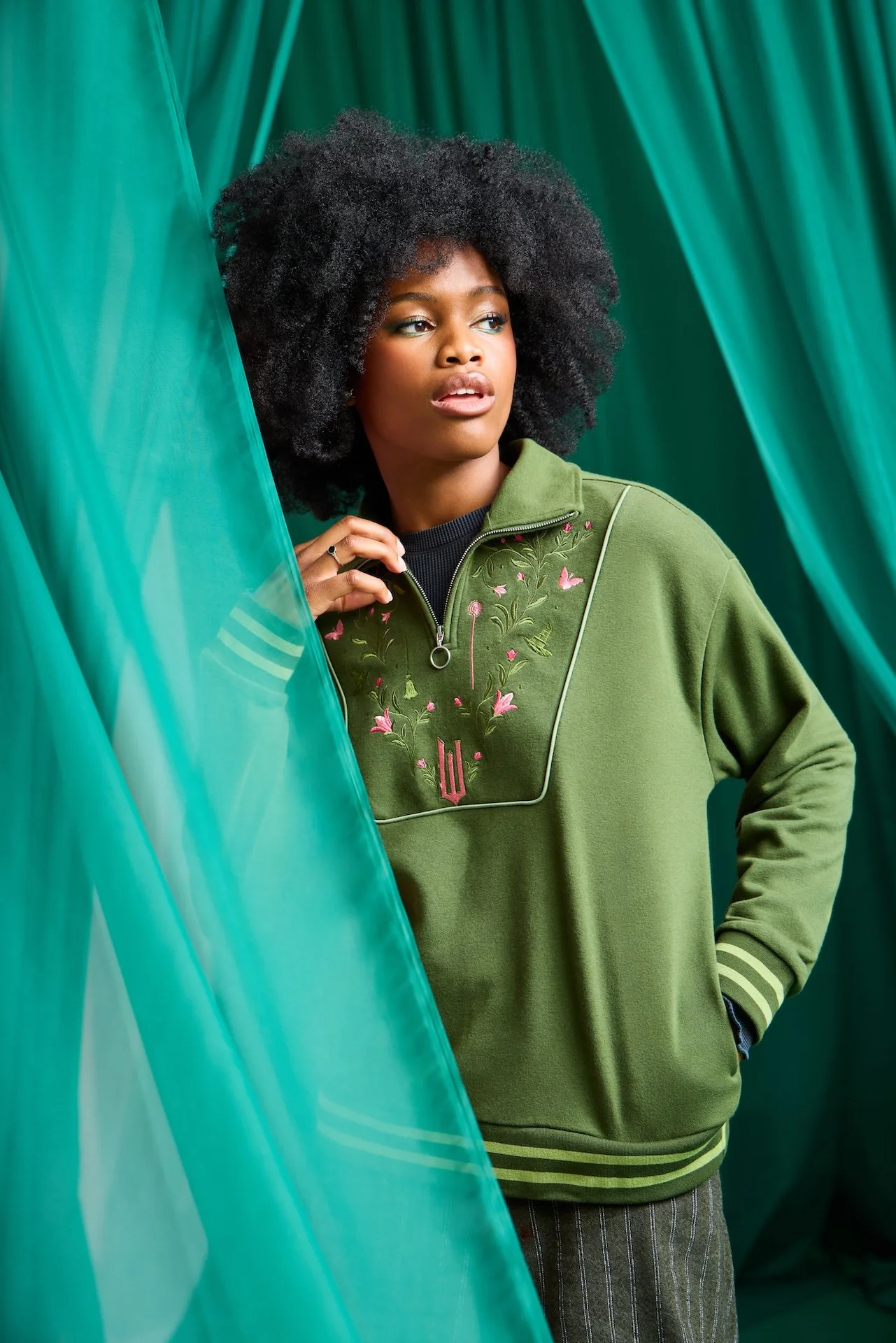 GREEN CREWNECK1.jpeg