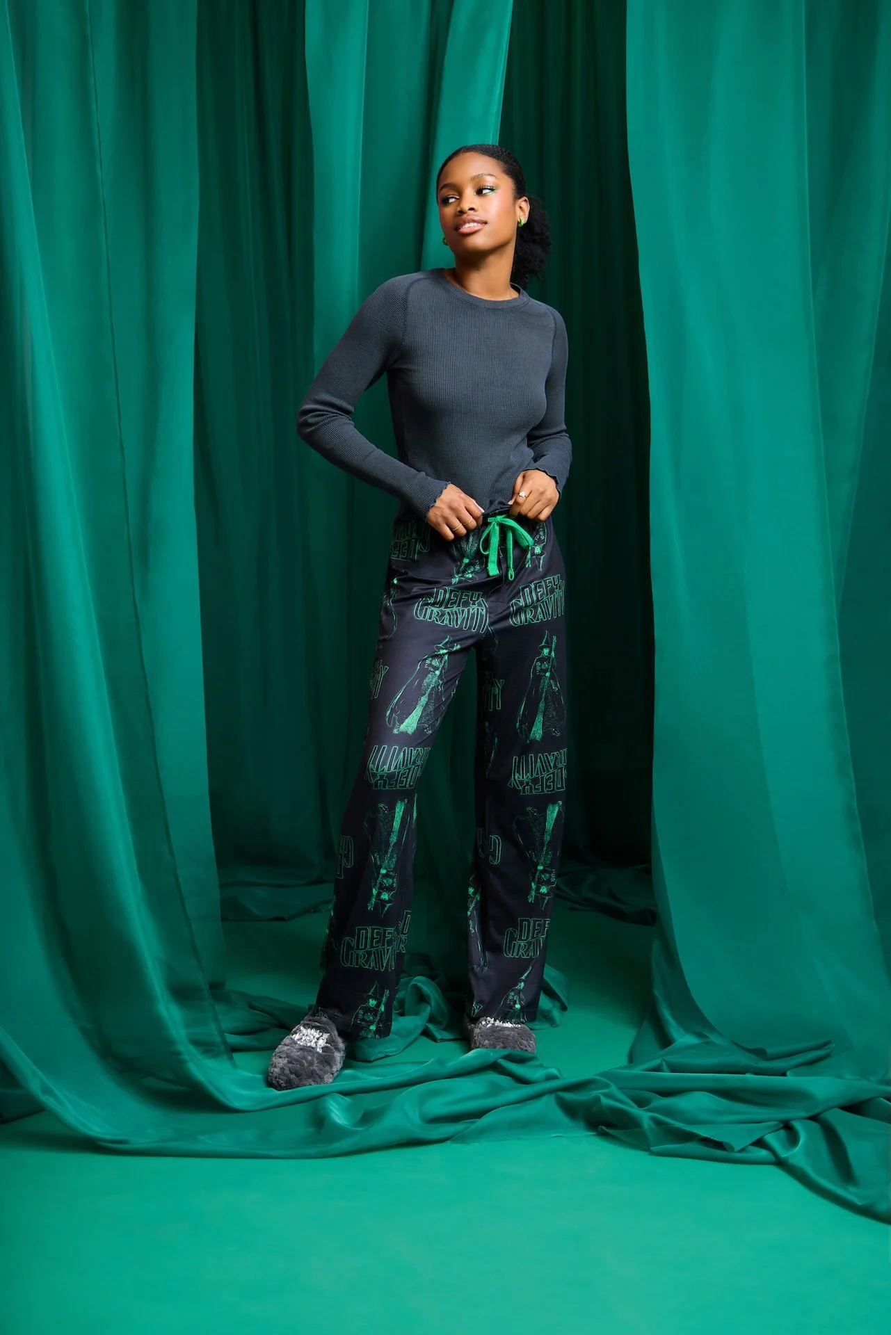 GREEN SLEEP PANTS_1.jpeg