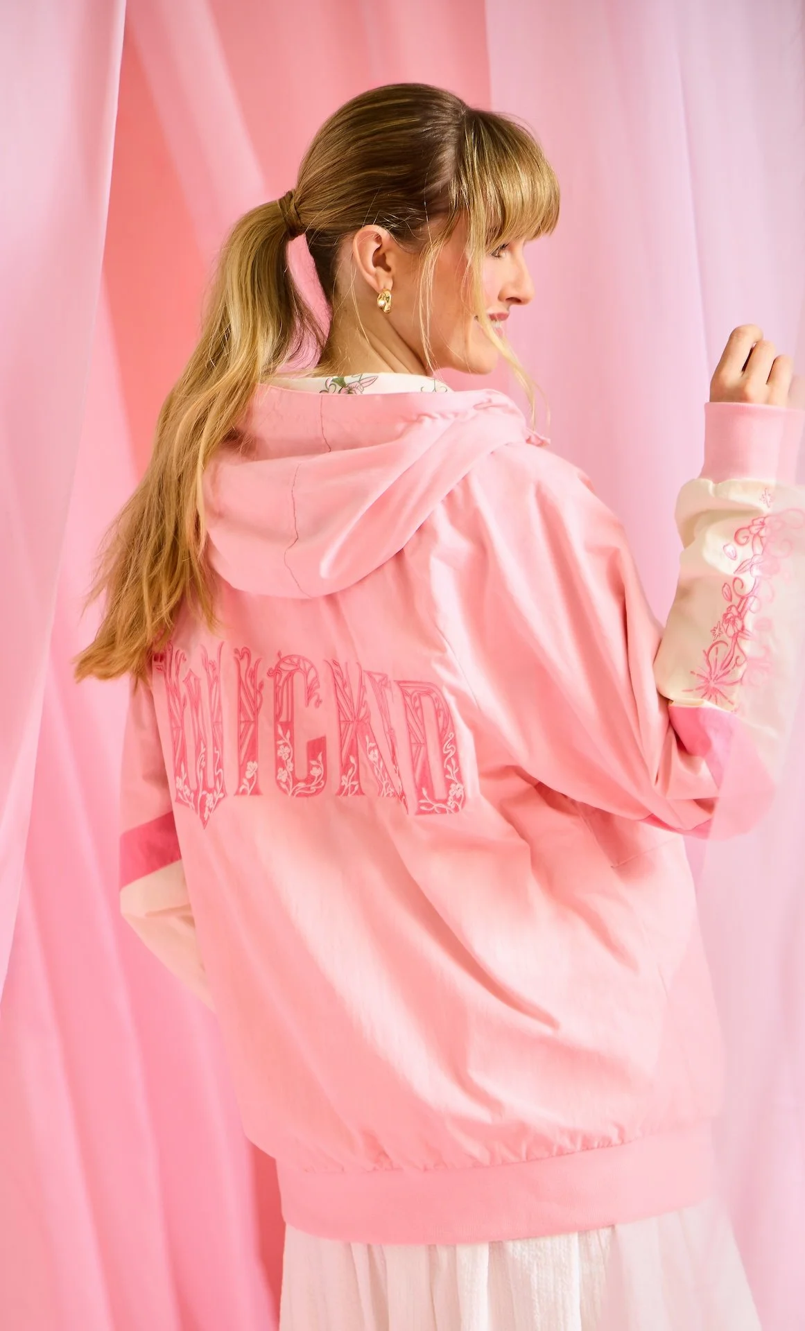 PINK WINDBREAKER_3.jpeg