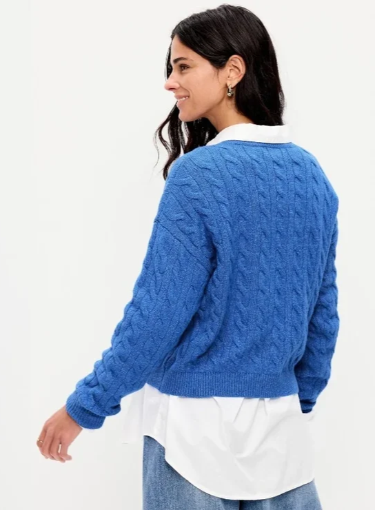 Old-Navy-The-Devil-Wears-Prada-Collection-Cerulean-Sweater-3.thumb.jpg.632c9468eea181f781dc56fdbafbc11a.jpg.png