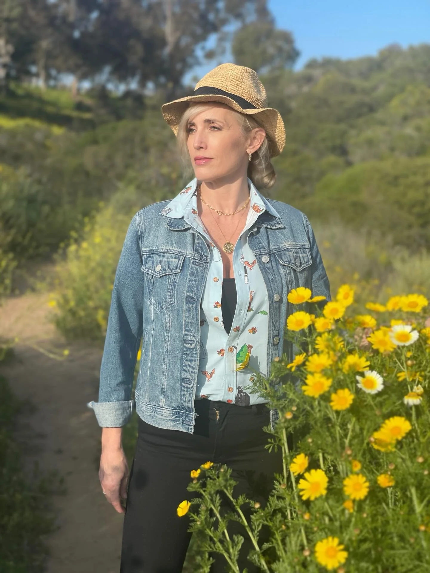 Slow down, soak it in, and let spring do its thing 🌸☀️ From longer days to softer moments, this season is your reminder that not everything has to be rushed. Step outside, breathe a little deeper, and enjoy the bloom&mdash;right where you are. 💐✨ 
