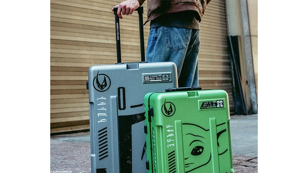 HeroesVillains_StarWarsLuggage.jpg