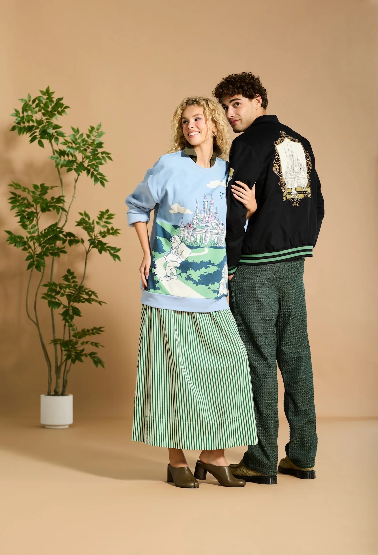 36592355_BLACK JACKET_____36626192_FAR AWAY CREW_32047.jpeg