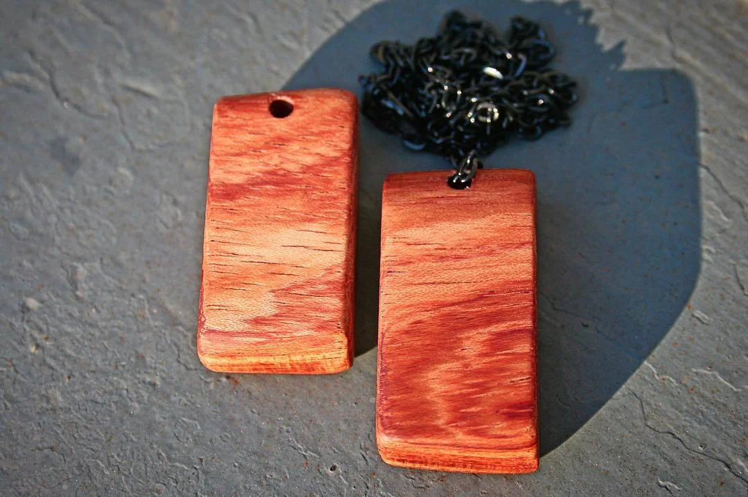 wood-gems-pendant-necklace-2.jpg