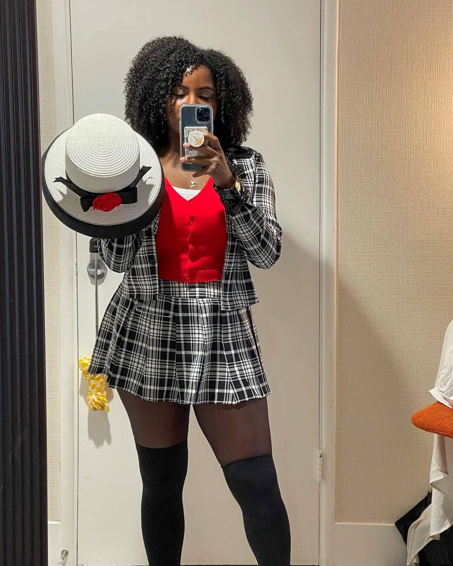 🖤 Let&rsquo;s talk about my first Oogie Boogie Bash. 

❤️ It was a very spooky experience. The characters, the ambience of the park, as well as the special offerings were really enjoyable. With Mickey&rsquo;s Not -So-Scary being my favorite party,  