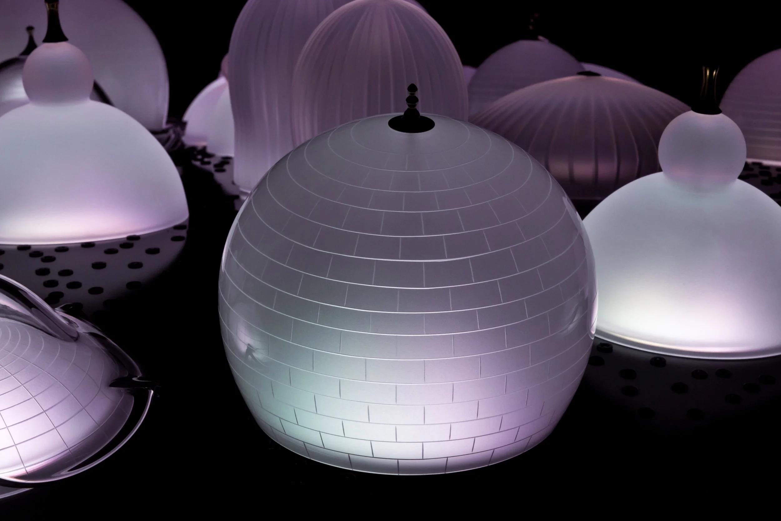 Khalid Shafar & LASVIT. Detail of Silent Call (2017). A lighting and glass installation unveiled as part of Dubai Design Week. Courtesy: Lasvit.