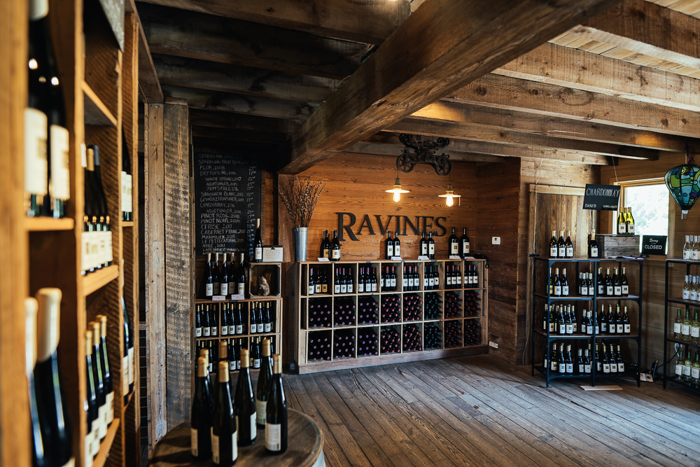 Heroes-of-riesling-Ravines-wine-cellar-04985.jpg