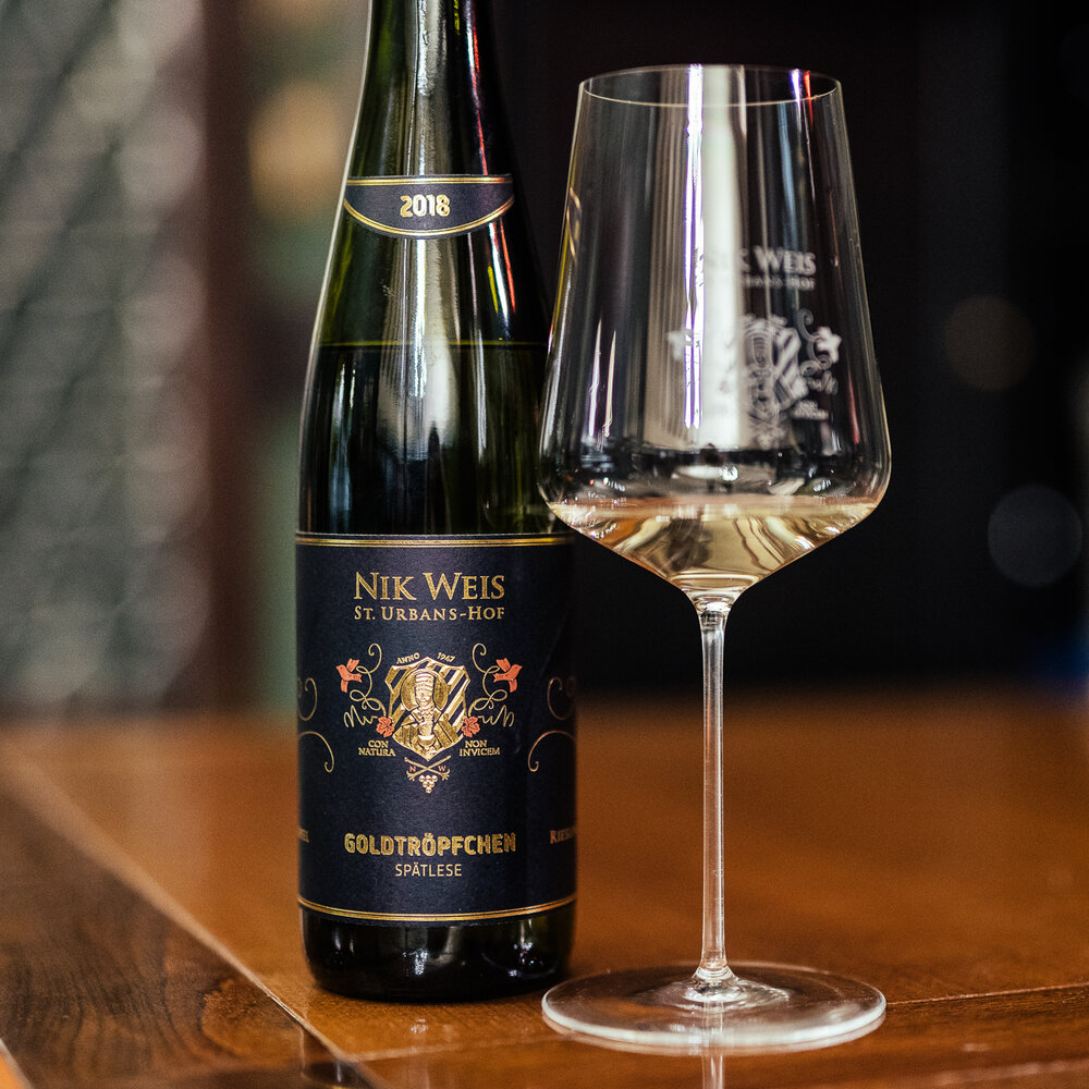 Weingut-St-Urbanshof-Nik-Weis-Riesling-Hero-07092.jpg