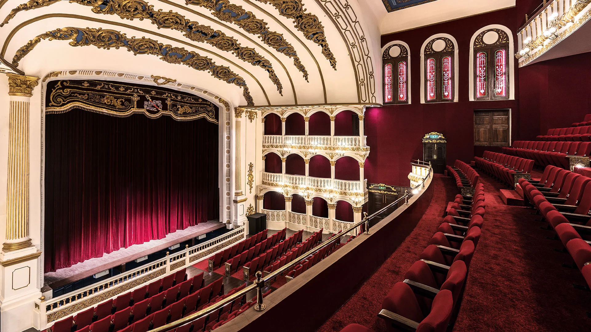 royal opera house mumbai.jpg