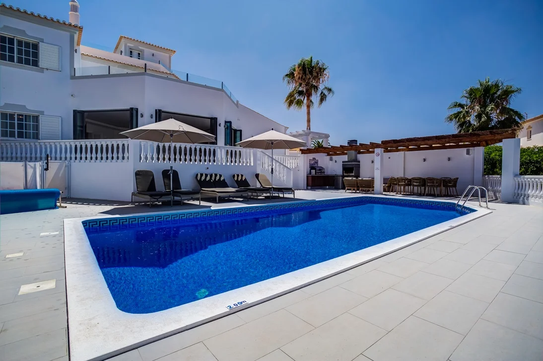 PRIVATE POOL