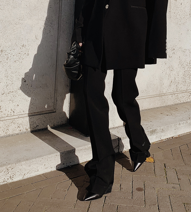 Oversized Black Suit — MODEDAMOUR