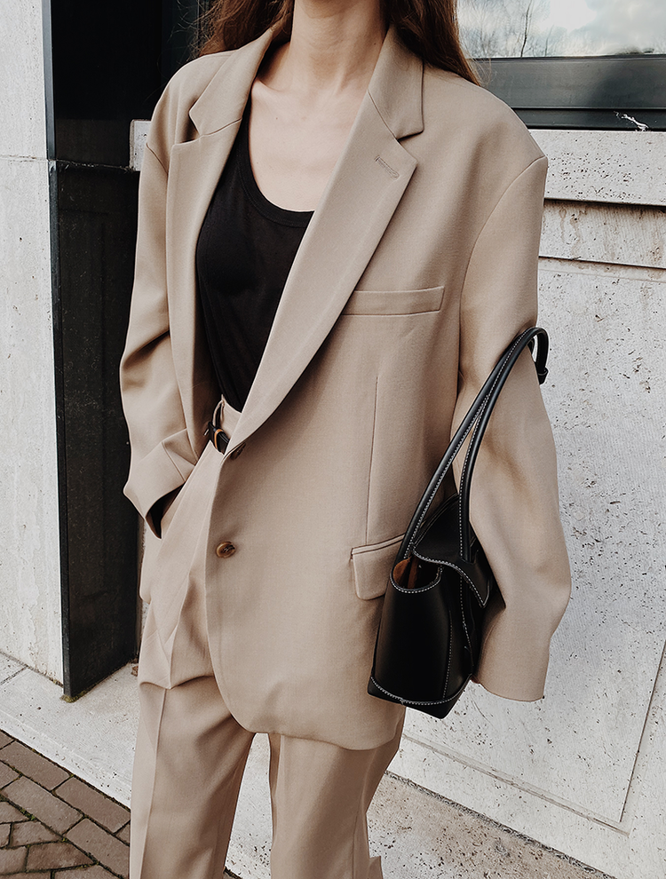 The Camel Suit (and Coat) — MODEDAMOUR