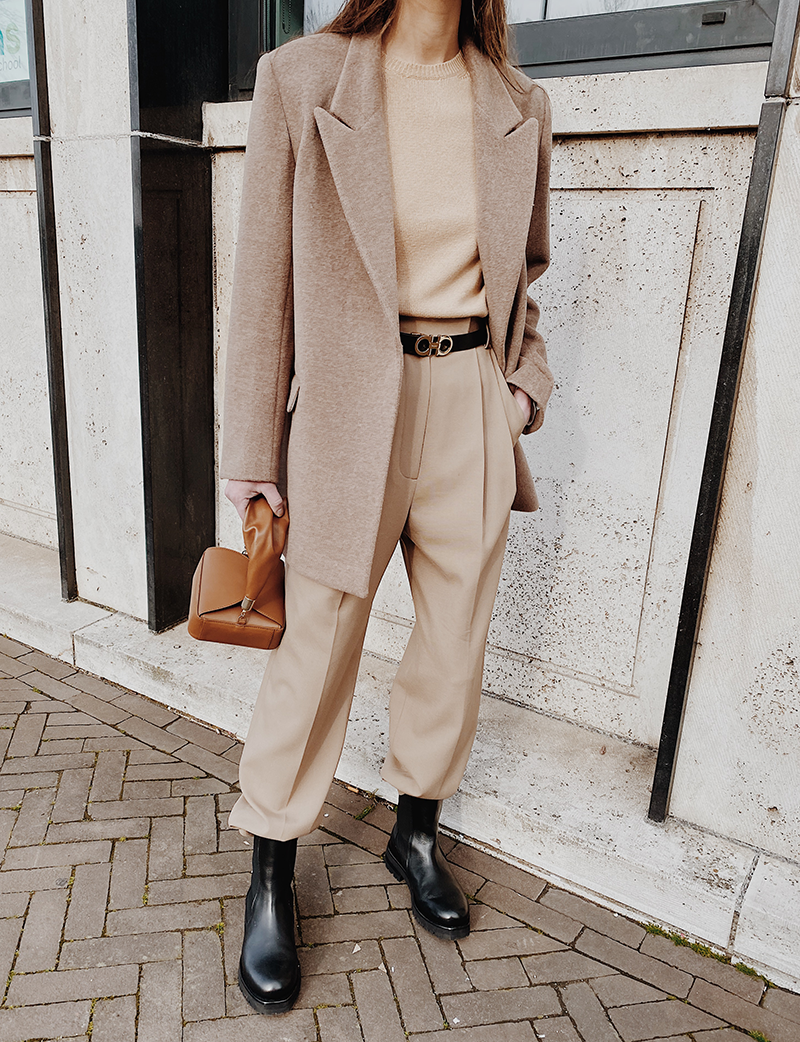 Beige and Black — MODEDAMOUR