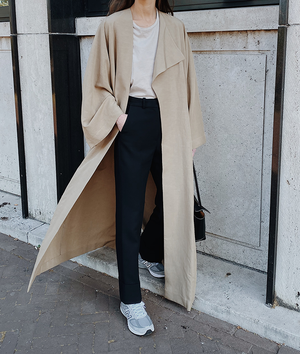 The Long Coat — MODEDAMOUR