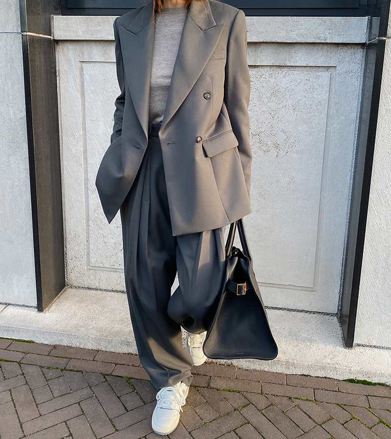 Oversized Suit — MODEDAMOUR