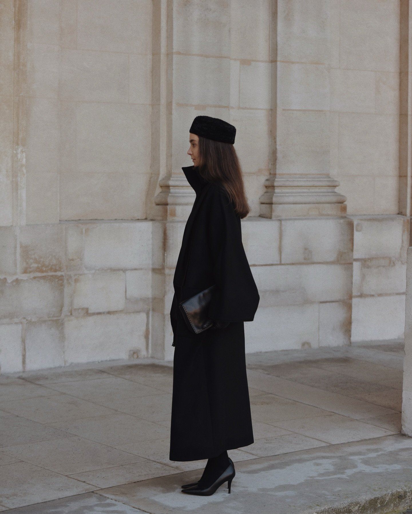 Soft wool, subtle fringe.