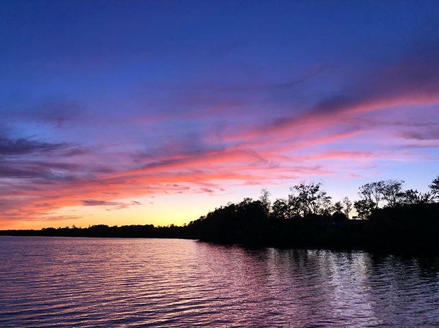 Tonight&rsquo;s View of Rice Lake

#workingvacation #stunning #nofilters #stunningsunset #naturesbeauty @greatblueresorts #cottagelife #resorts @bellmerewindsresort #advertisingphotographer #travel @loveontario #canadianbeauty #michalpasco #tourismca