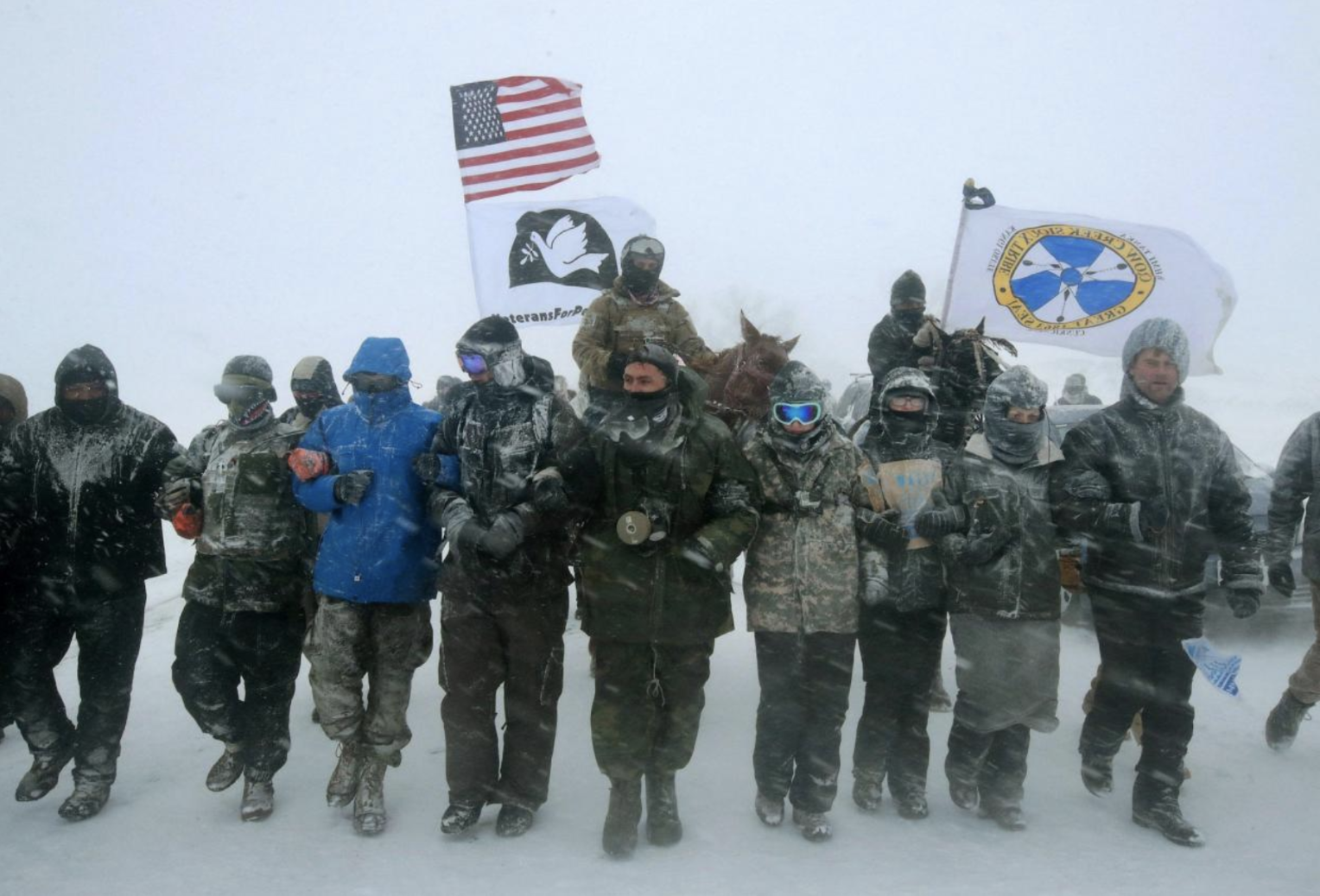 "US Veterans return to Standing Rock to form human shield to protect Dakota Access pipeline protesters"