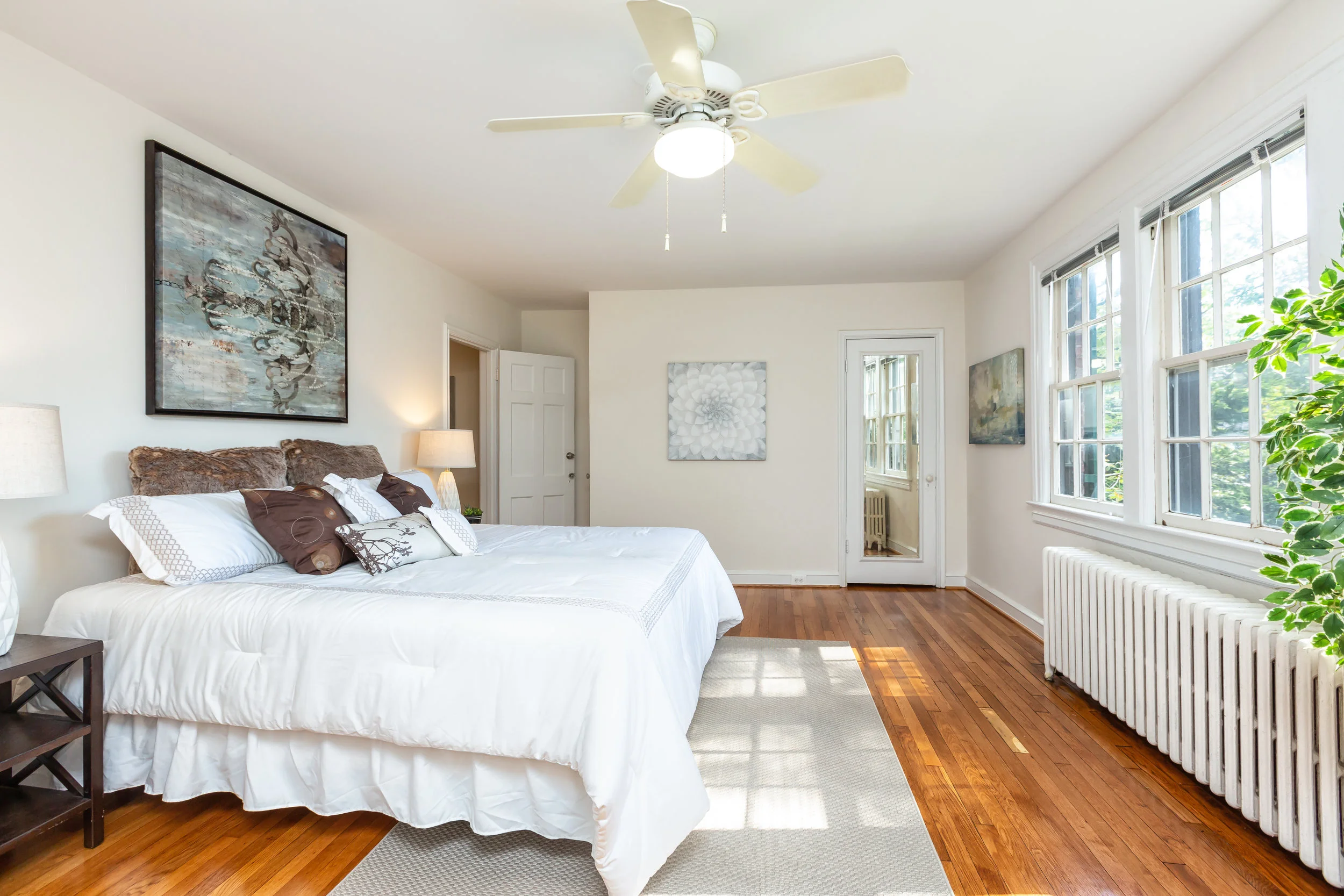 14 - First bedroom.jpg