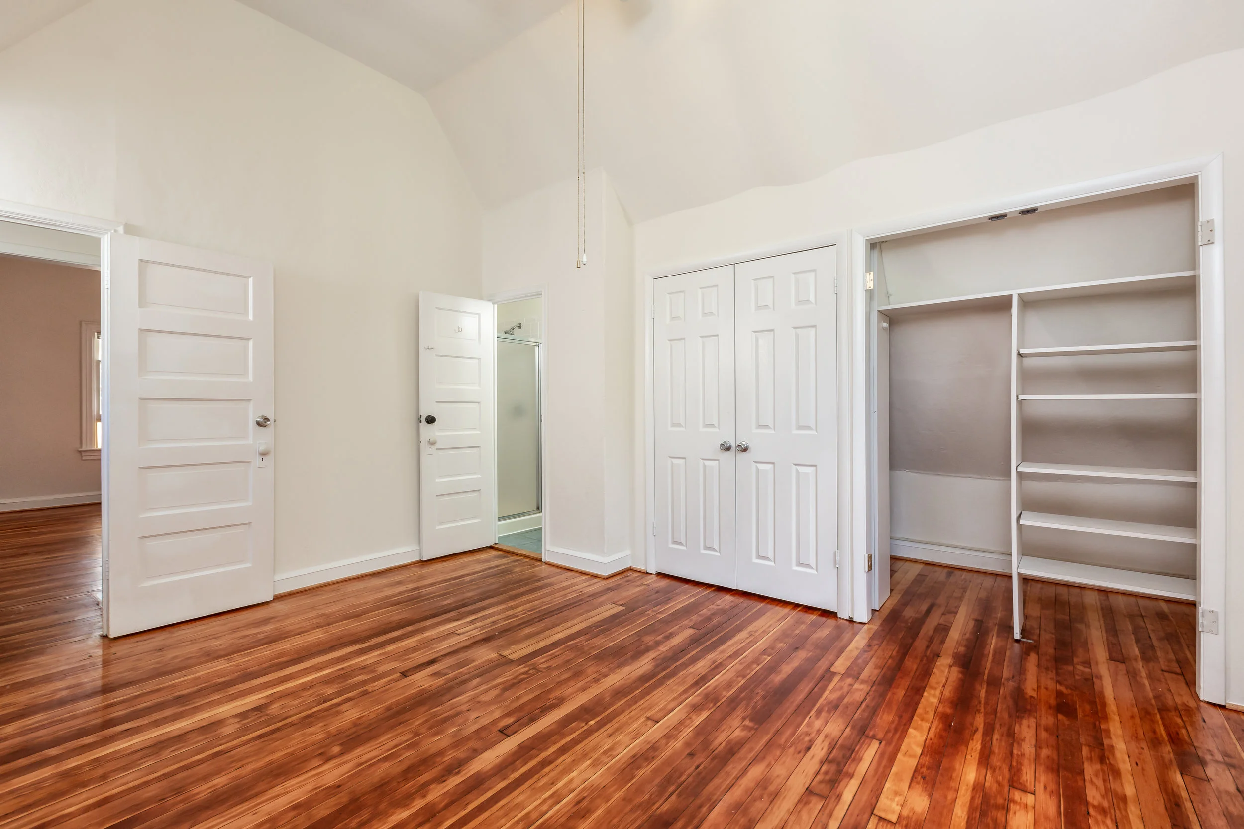 24 - Fifth bedroom.jpg