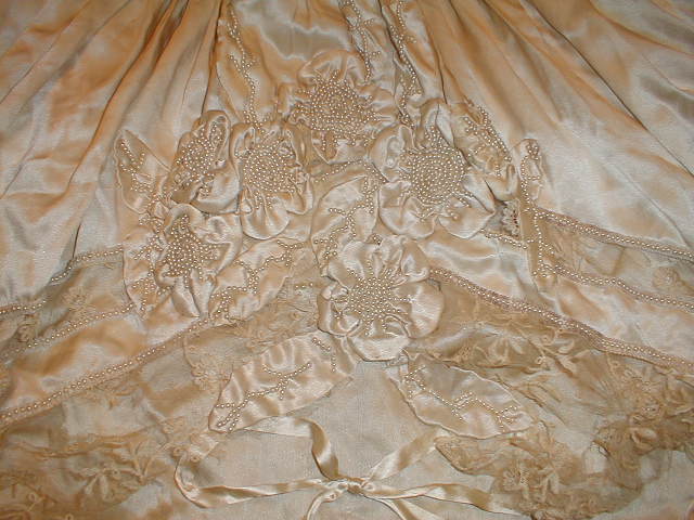 Vintage Lace Wedding Dresses and Veils-Jane Bourvis