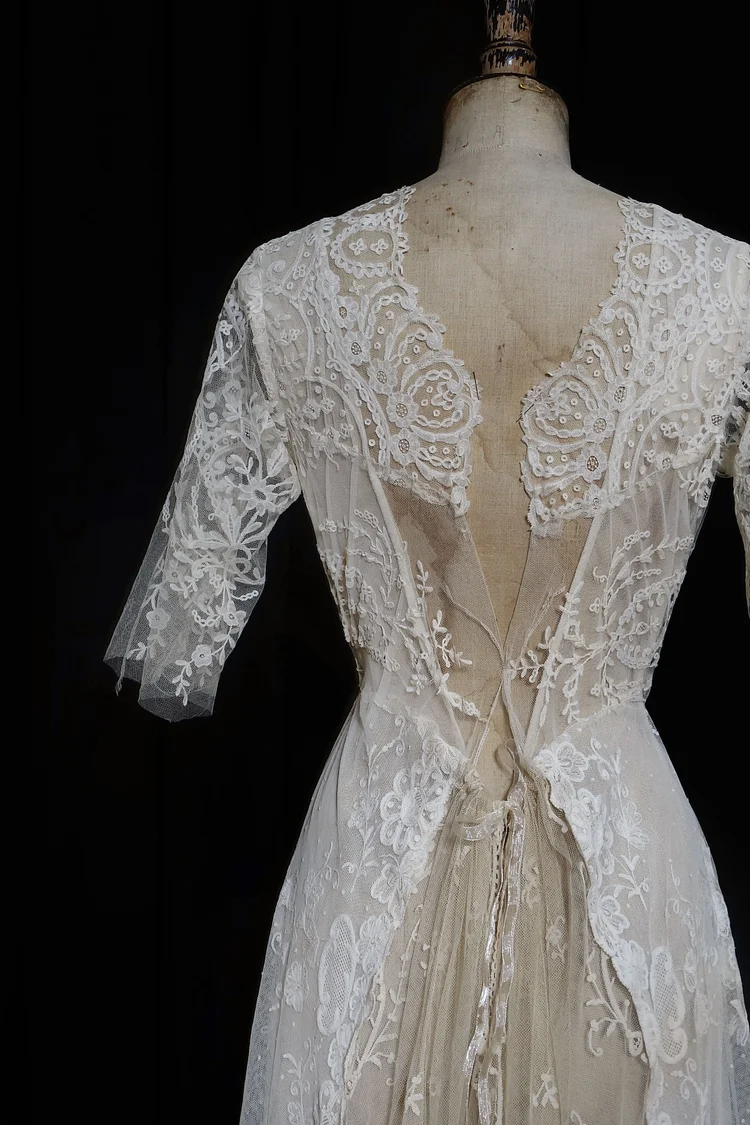 Fine Edwardian Lace Gown  jane bourvis
