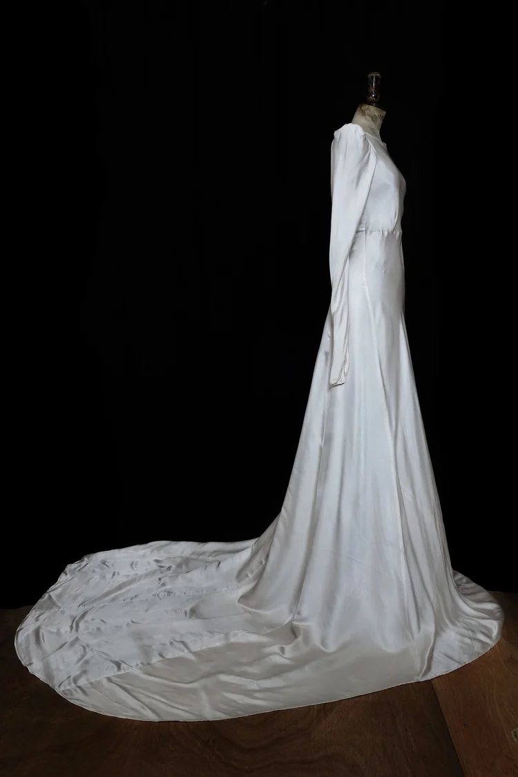 1930's inspired, silk, bias cut, vintage style, wedding dress. Long  sleeved, elegant wedding gown.  jane bourvis