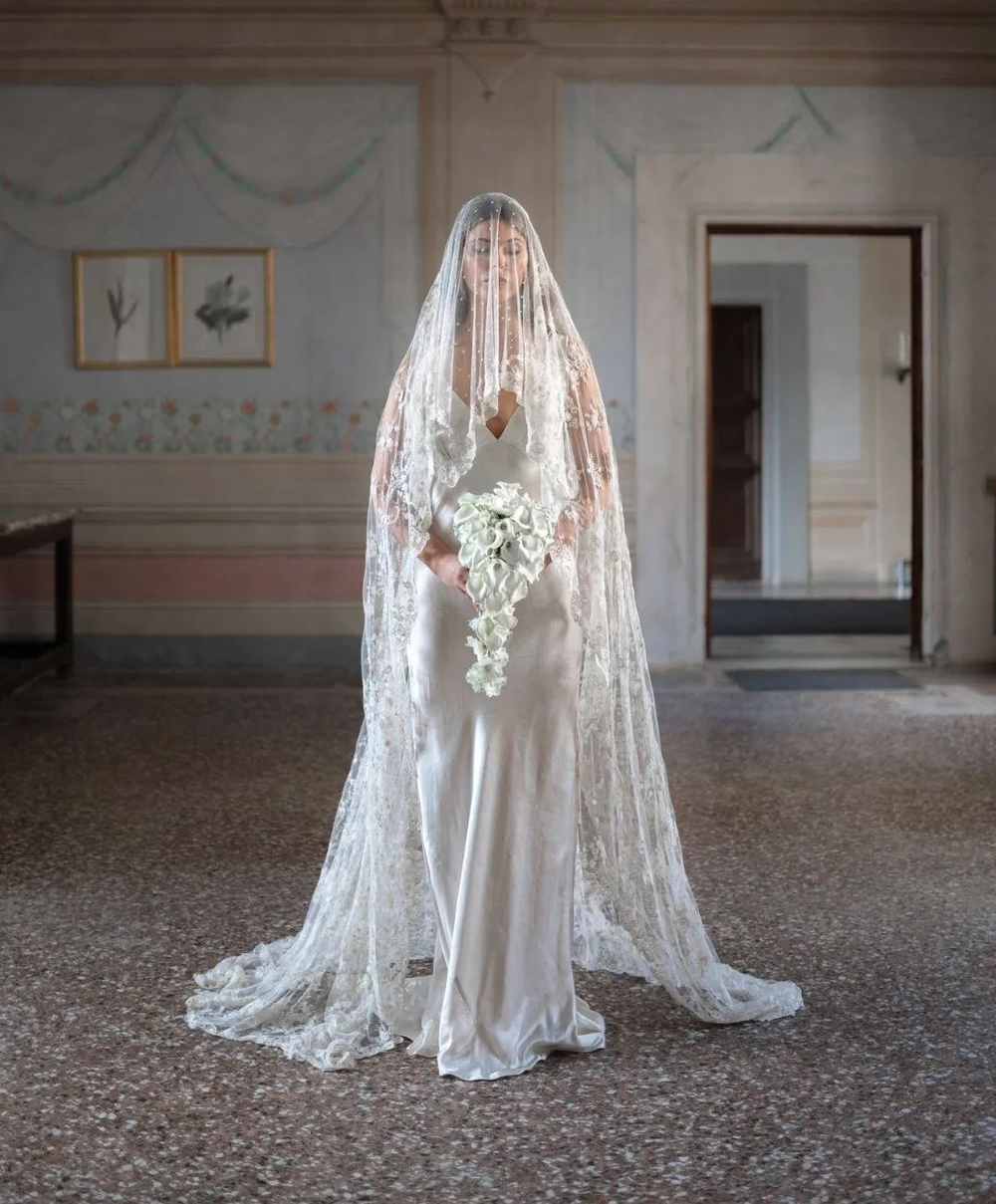 De Havilland, Hand Embroidered Veil Style Ir2430 — jane bourvis