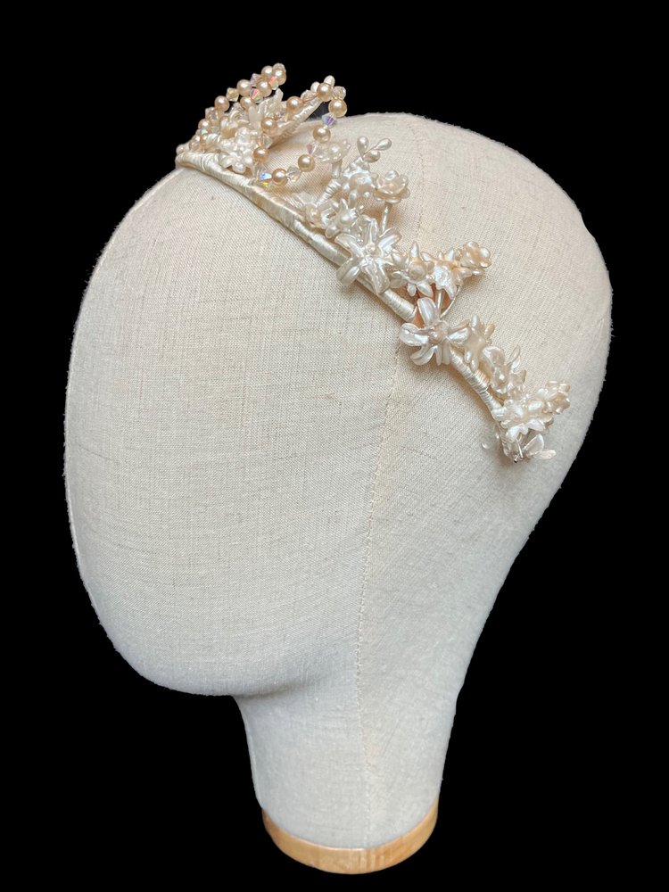 1930s Beaded and Pearl Bridal Crown with Wax Flowers — jane  display picture 3
