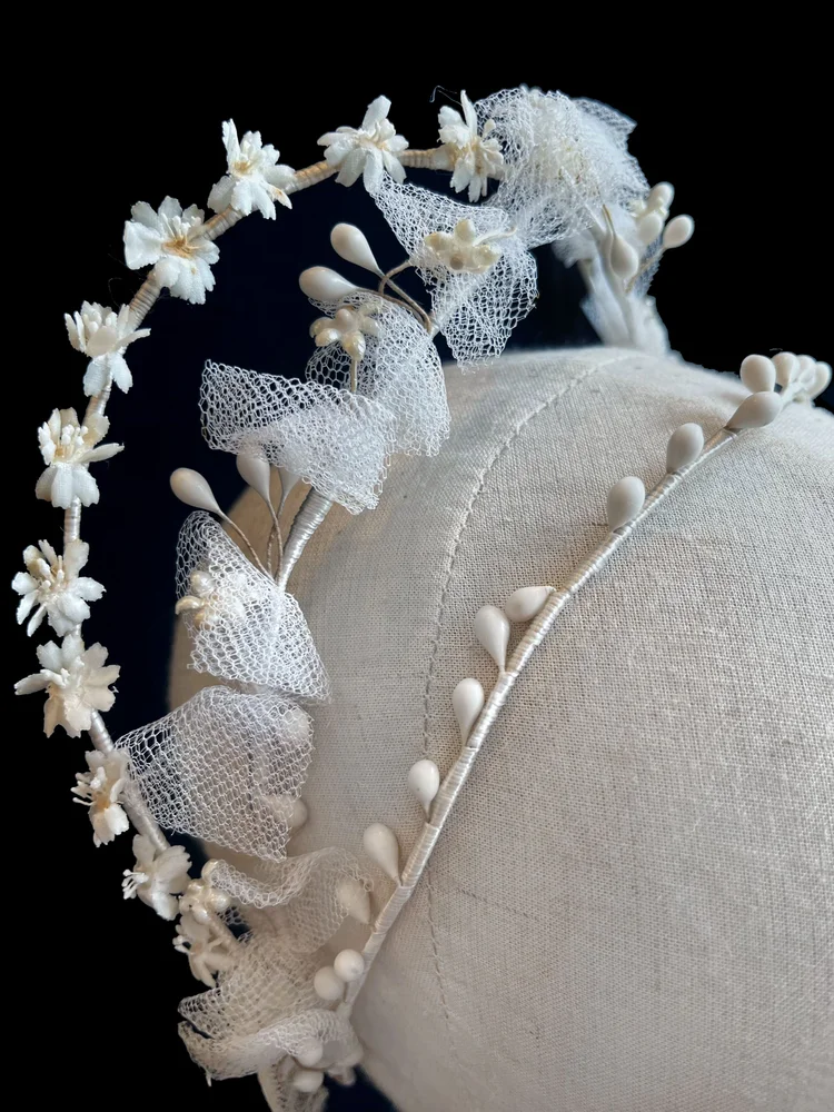 1920s, Heart Shaped Headpiece with Tulle Bows and Flowers  display picture 2