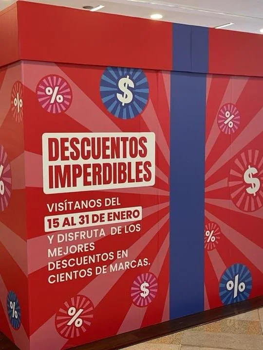 Caja gigante de Descuentos imperdibles en el Centro Comercial Santafé