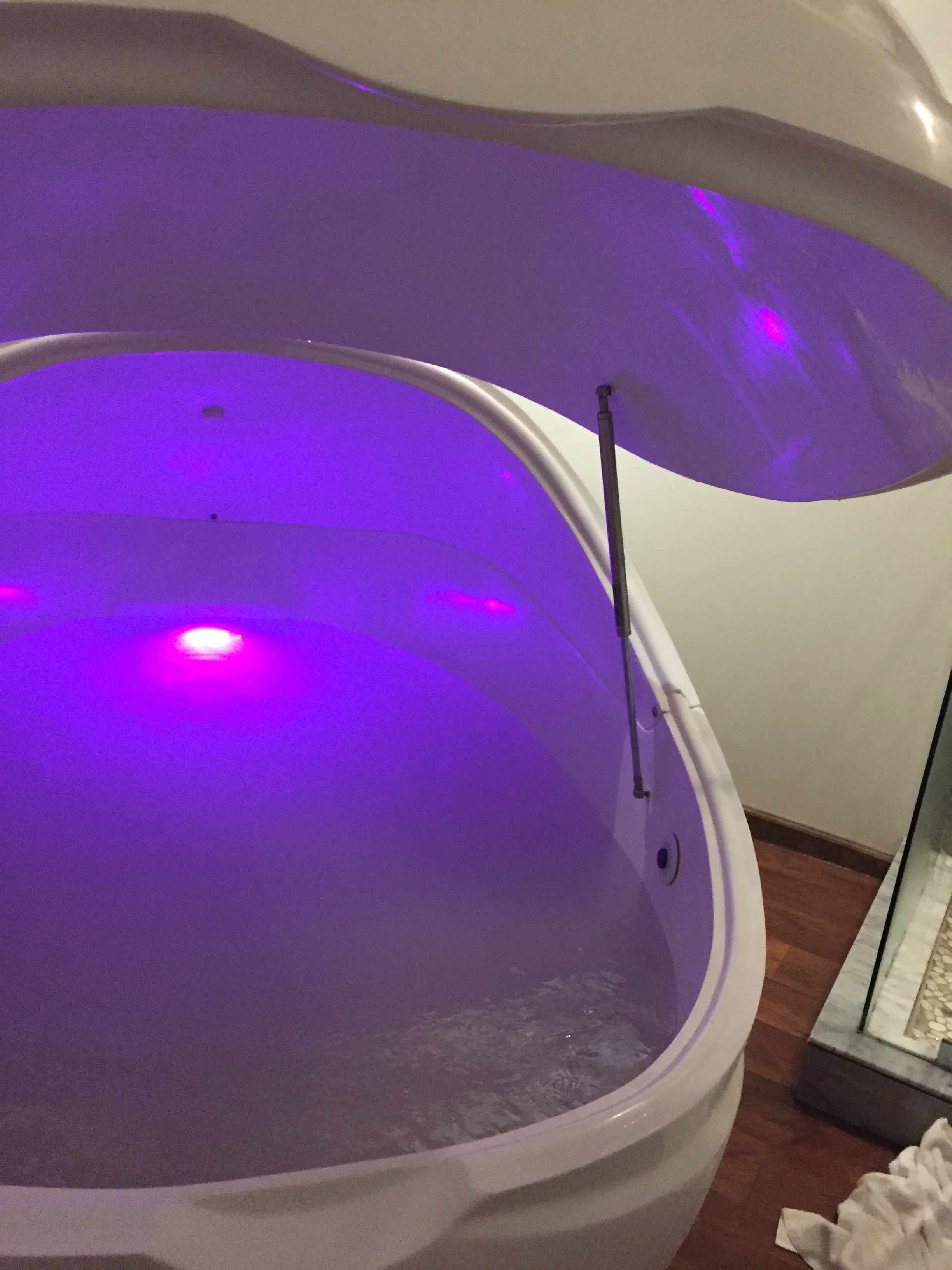 I Tried an Isolation Tank for the First Time