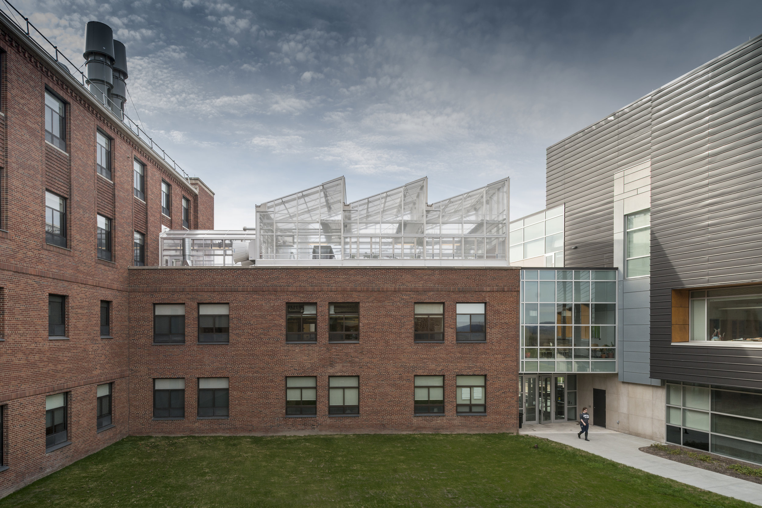 COYNE SCIENCE CENTER RENOVATION&lt;strong&gt;Provide academic and research laboratories for the Biology, Chemistry and Physics departments.&lt;/strong&gt;