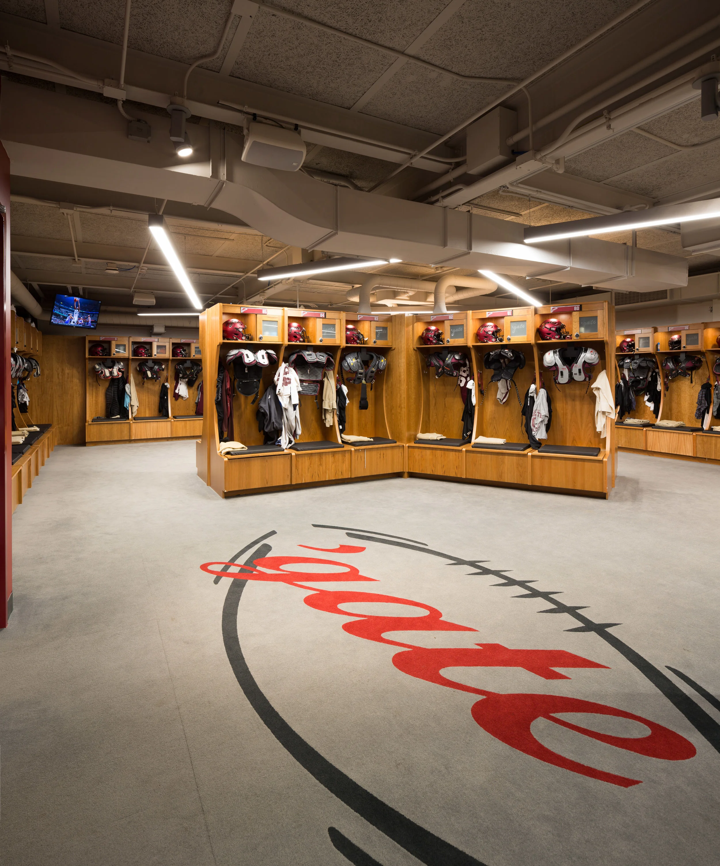 FOOTBALL LOCKER ROOM<strong>A renovation and large expansion that helps position Colgate as a premiere athletic institution.</strong> 