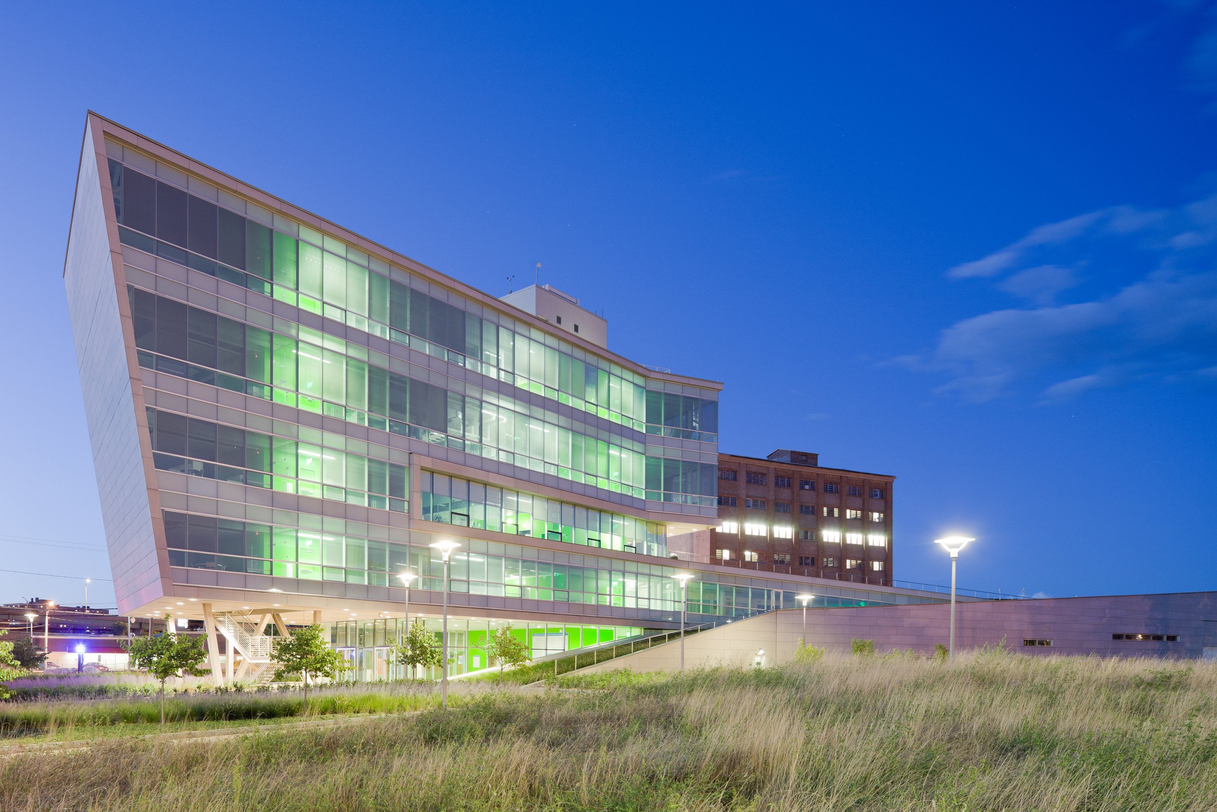 SYRACUSE CENTER OF EXCELLENCE&lt;strong&gt;Designed to function as a test bed for environmental and energy technologies and building innovations that the Center promotes.&lt;/strong&gt;