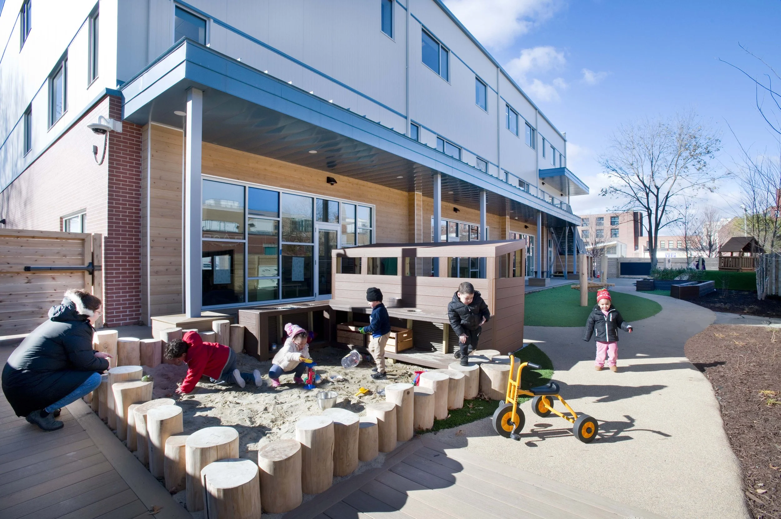 NEW EARLY EDUCATION CENTER PLAY SPACE<strong>Square One</strong